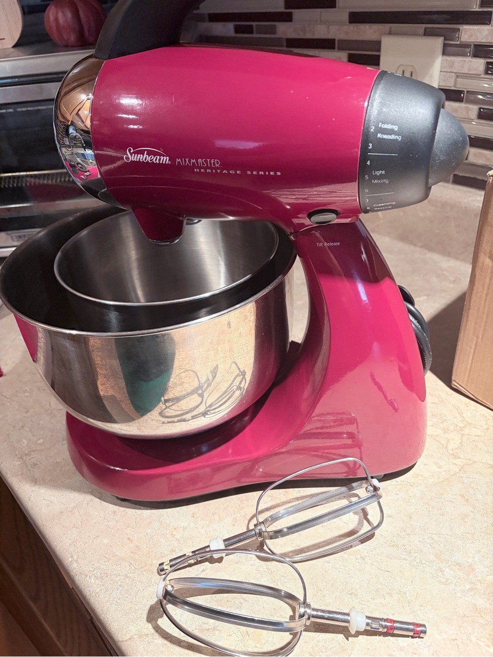 Sunbeam Stand Mixer in Bright Magenta Pink with Stainless Bowl